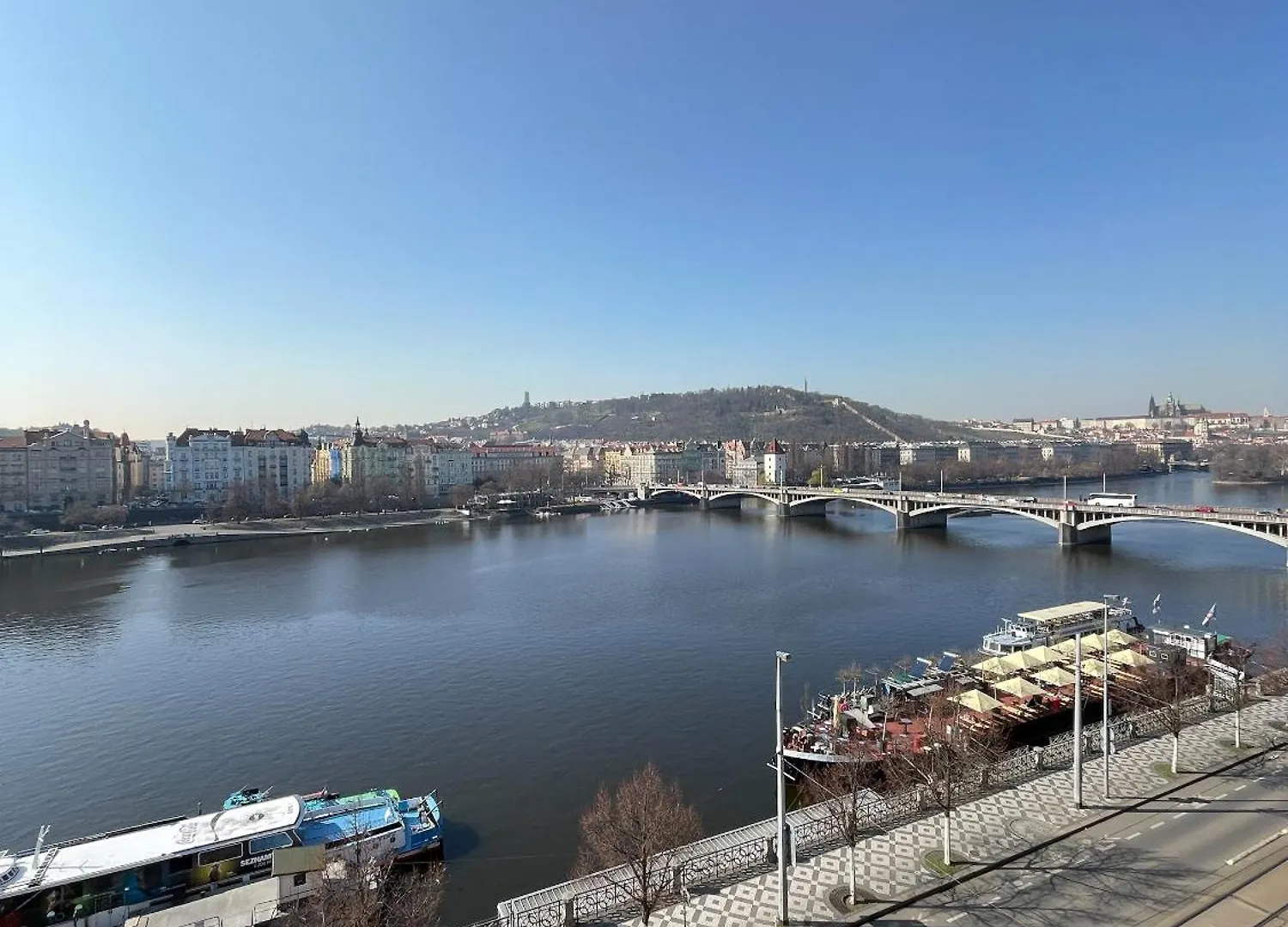 Aparthotel Rasinovo Nabrezi - Riverside Residence Prague